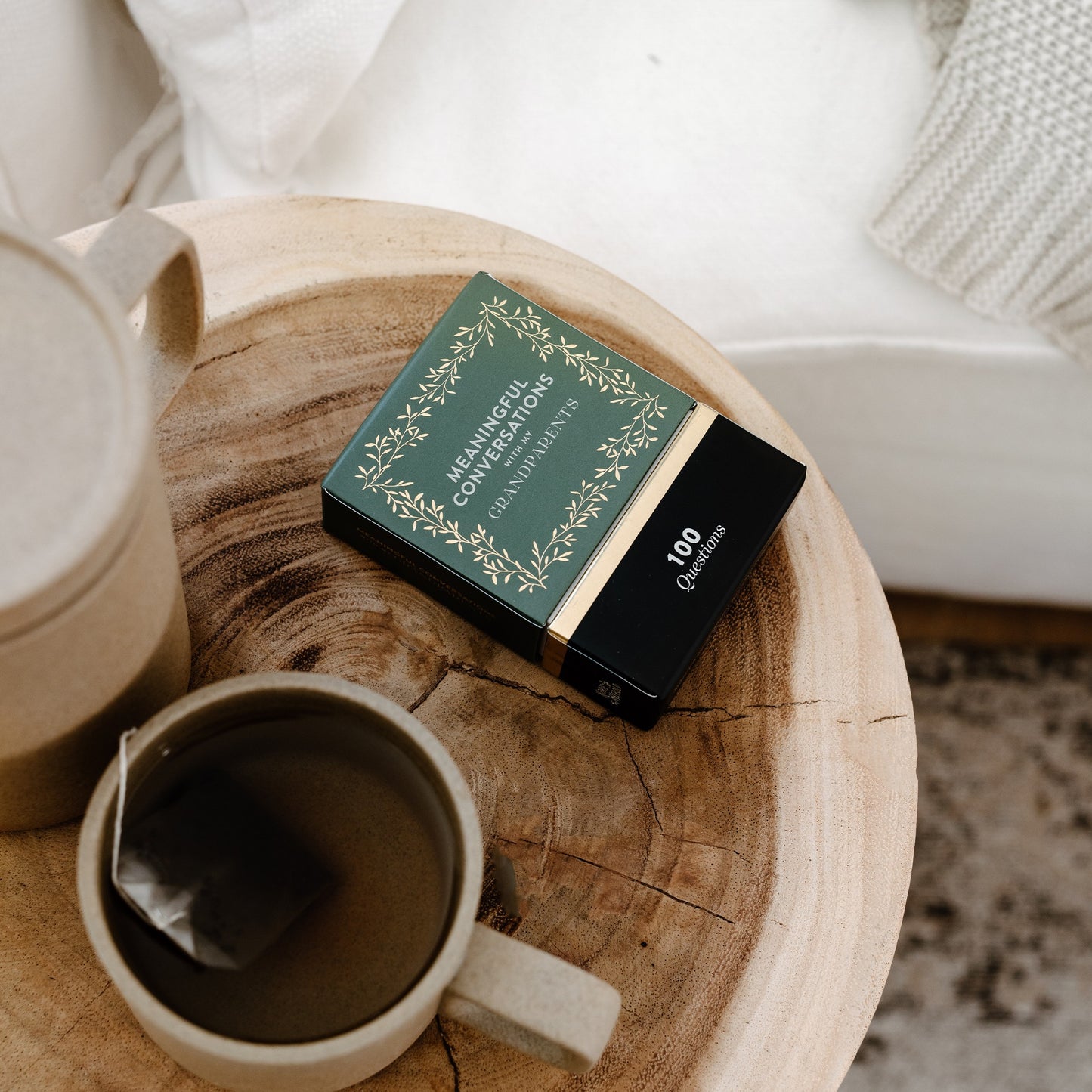 Meaningful Conversations with My Grandparents: 100 Interactive Conversation Cards for Families