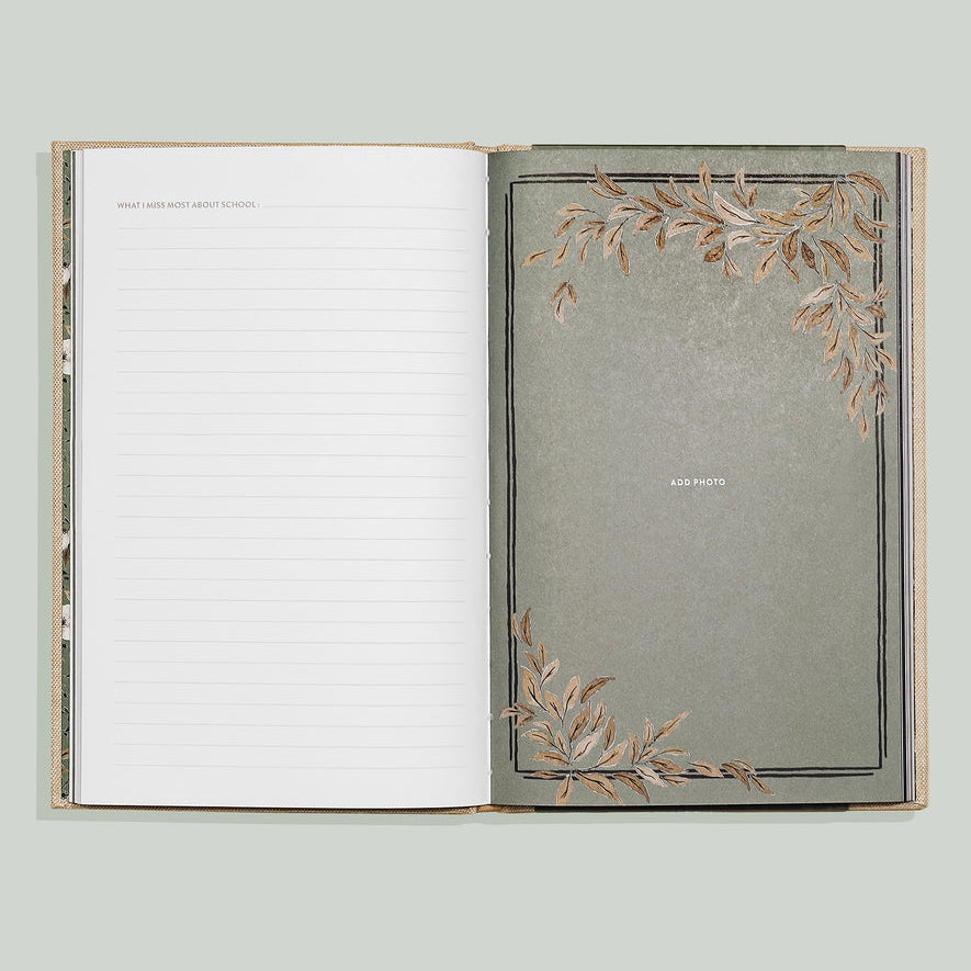 Grandma's Story: A Memory and Keepsake Journal for My Family